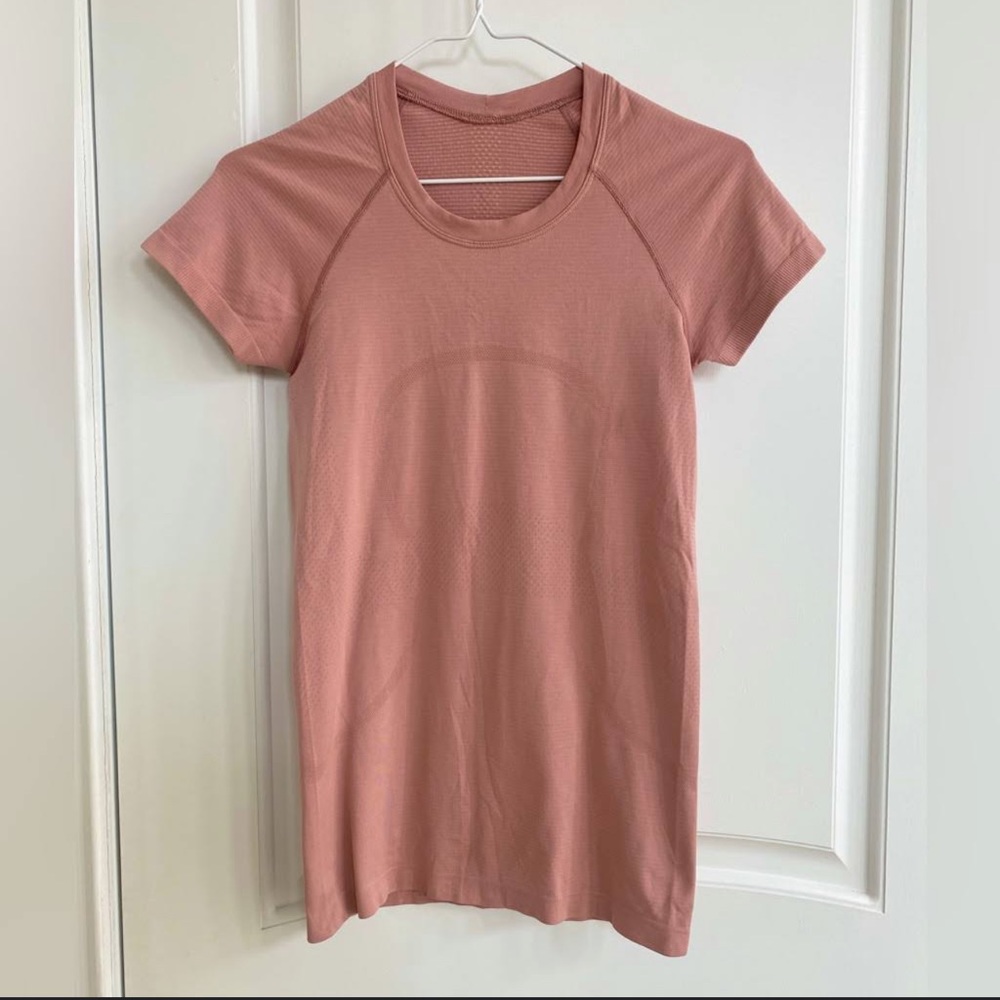 Pastel pink lululemon swiftly tech 2.0 only worn a few times
